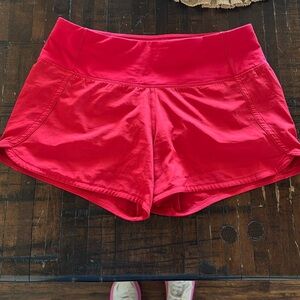 Lululemon- Speed up low-rise lined short 4”